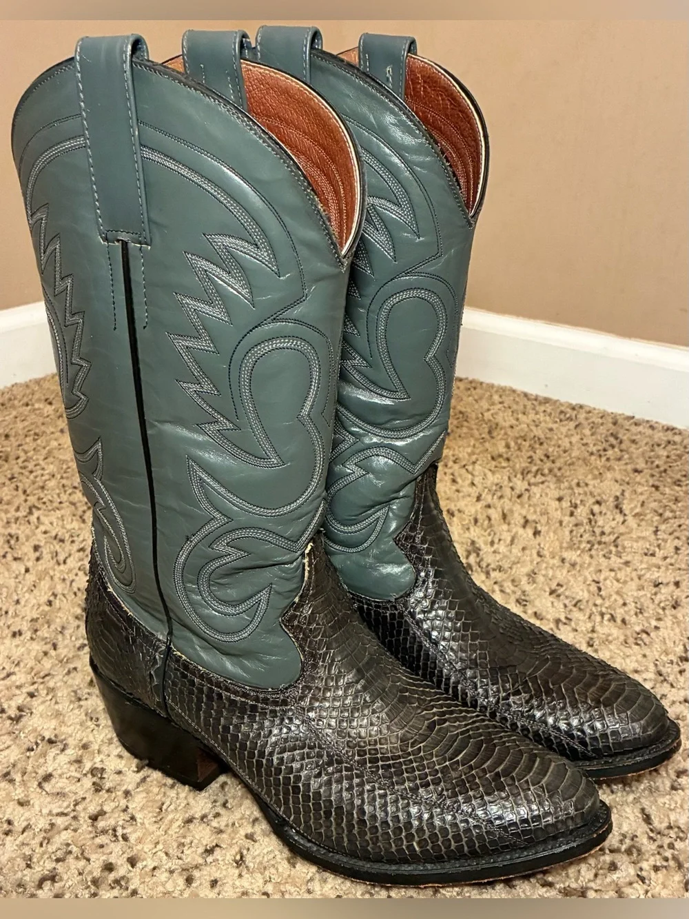 Fox Snakeskin Western Cowboy Boots Gray Leather size 28 (Men’s 10 Women’s 11.5)